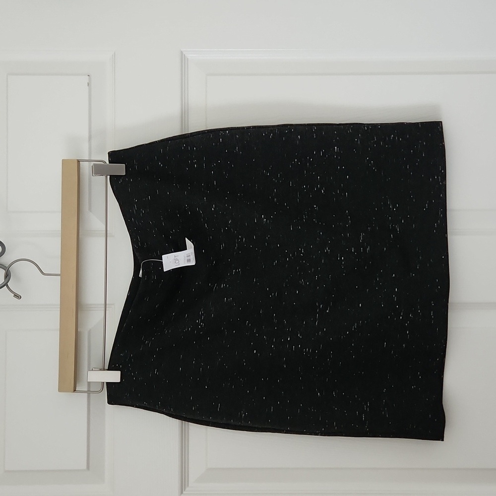 Black elastic waist skirt